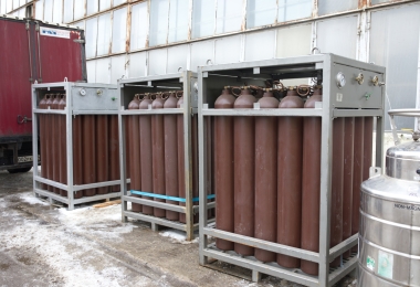 Storage and transportation of helium